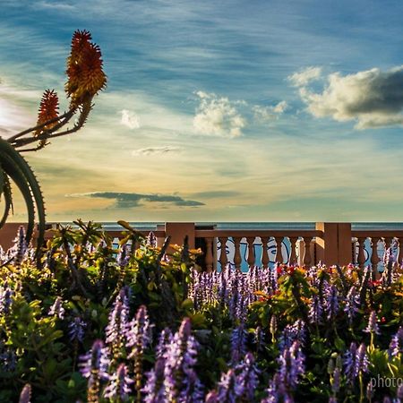 Iris Benalmadena Apartment ภายนอก รูปภาพ