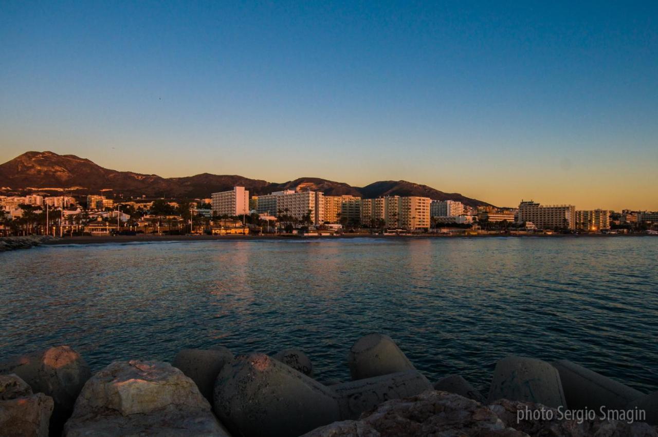 Iris Benalmadena Apartment ภายนอก รูปภาพ